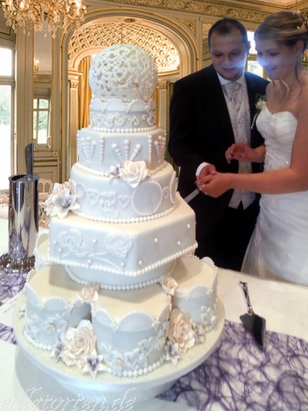 Hochzeitstorte Dresden Muenchen Anschnitt cu_s9999x600